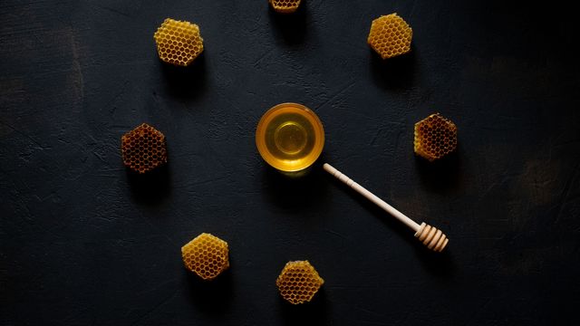 Honig-Fasten: Die süße Trend-Diät ähnelt einer Entgiftungskur – wie wirkt sie noch?