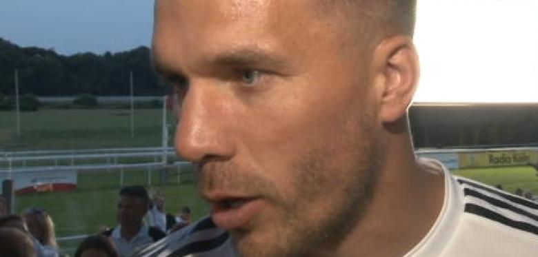 Podolski nach Drama-Sieg: "Karten neu gemischt"