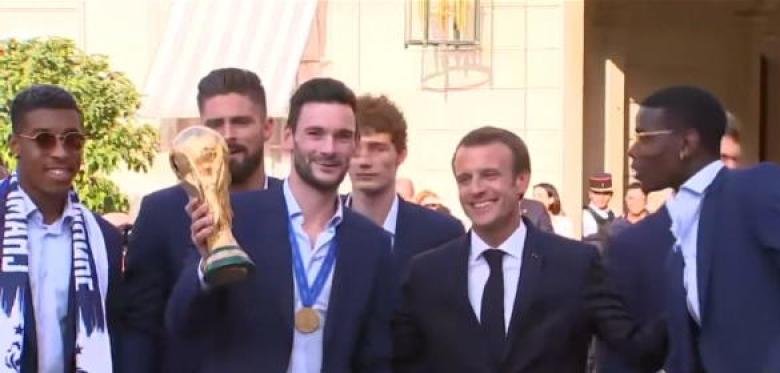 Frankreichs WM-Helden im Präsidenten-Palast